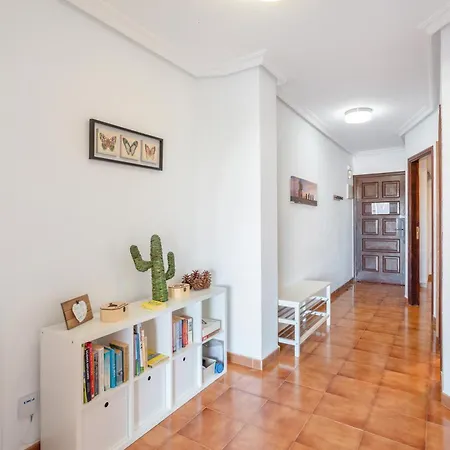 With Pool And Gardens Apartment *
